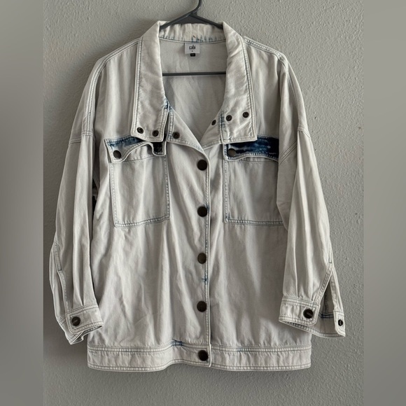 Cabi oversized jean jacket. Bleach washed denim jacket size small ‘Drew’ Style - Picture 2 of 16